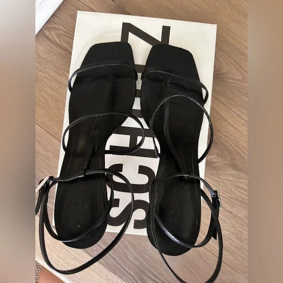 SCHUTZ Ameena Black Strappy Heels size 9 - Picture 4 of 8